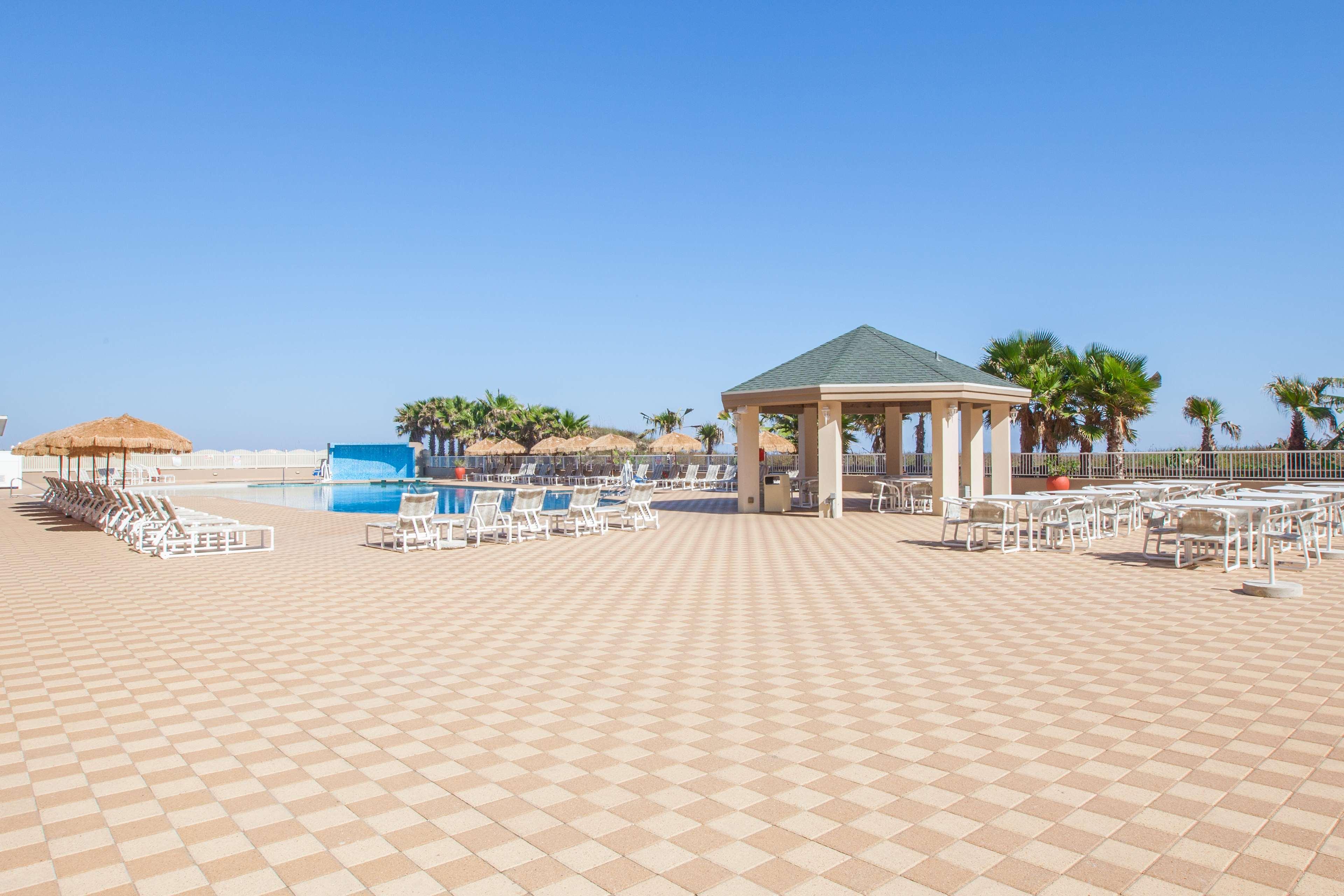 Hilton Garden Inn South Padre Island Beachfront Exterior photo
