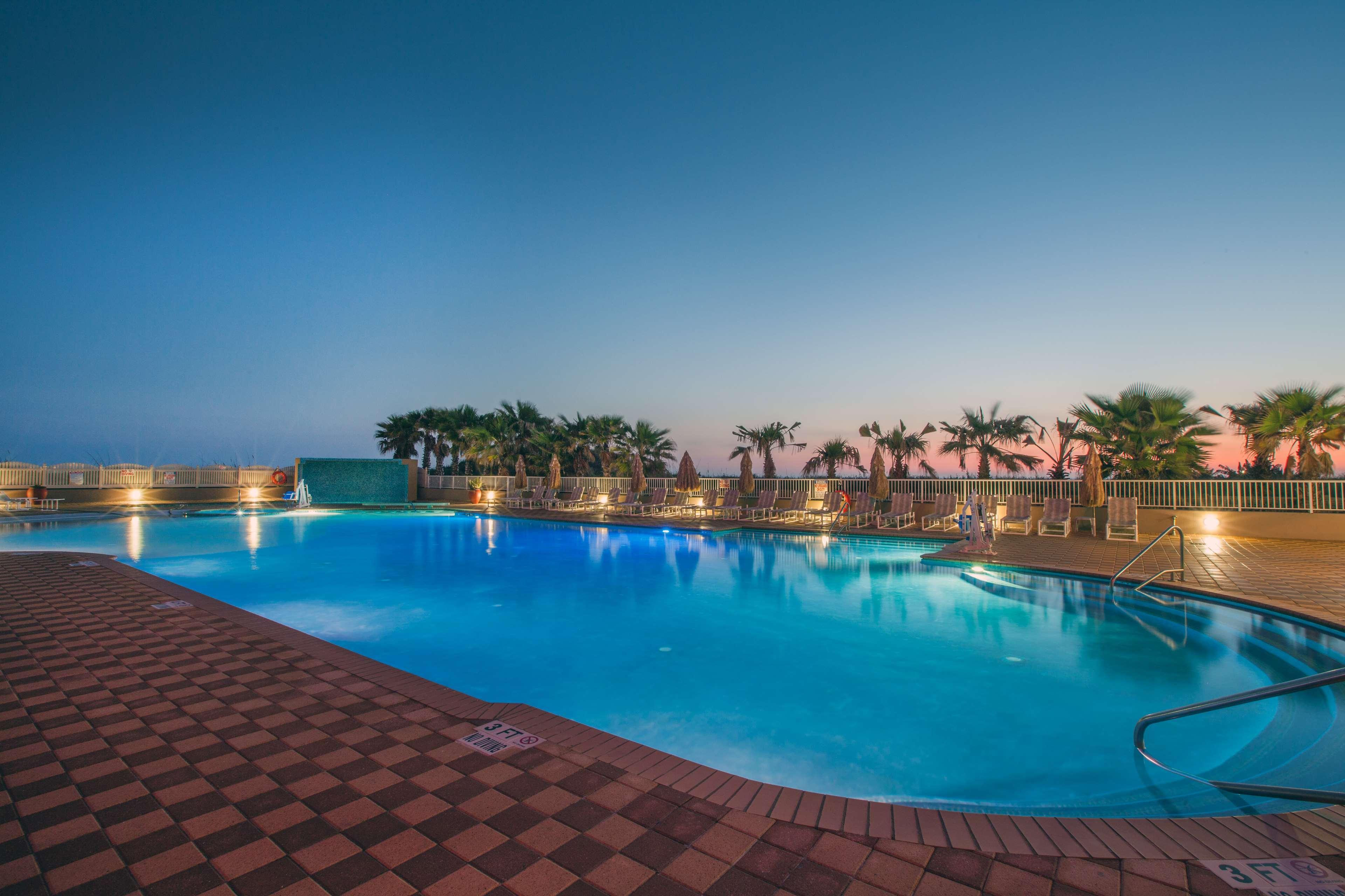 Hilton Garden Inn South Padre Island Beachfront Exterior photo