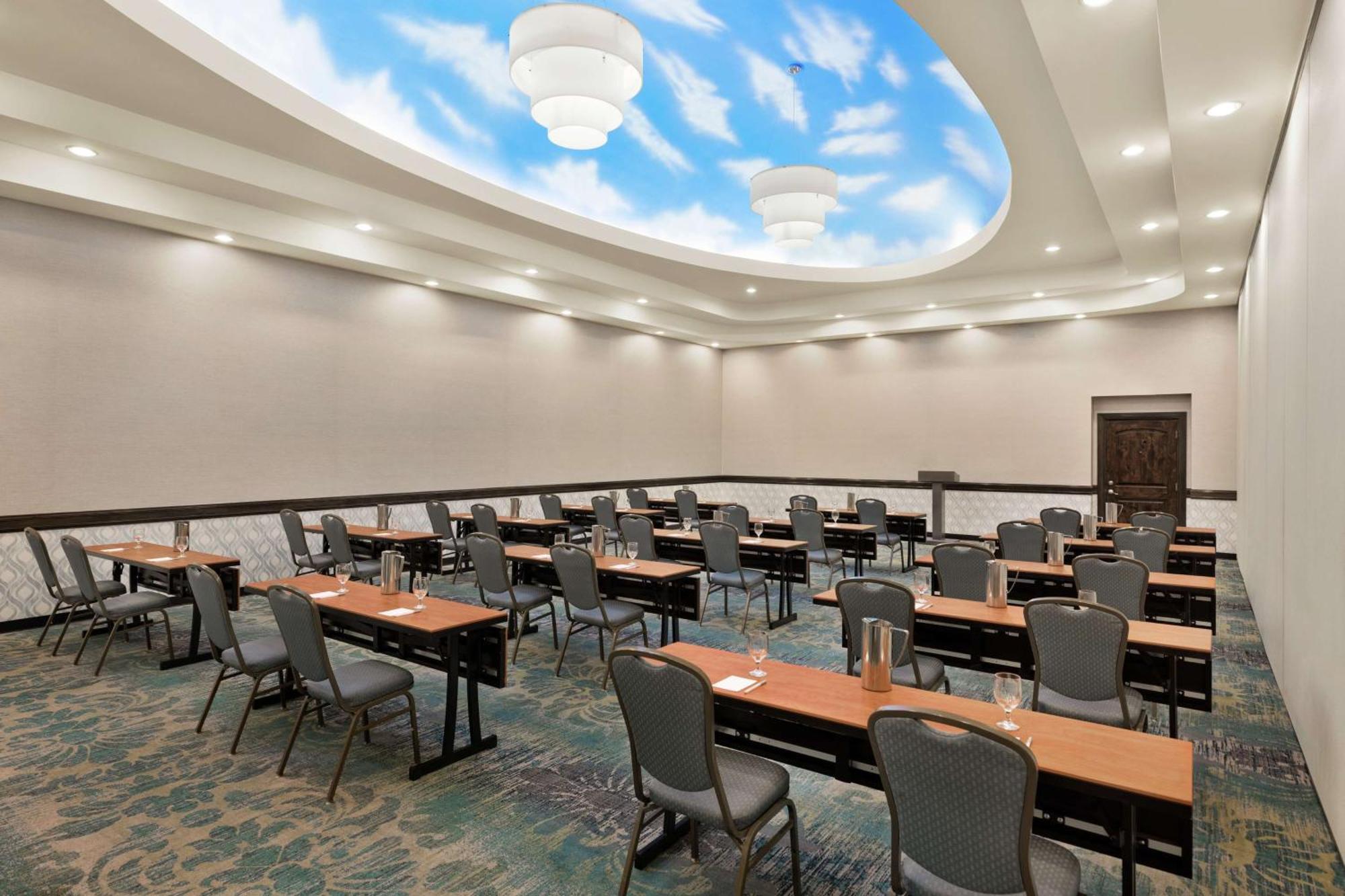 Hilton Garden Inn South Padre Island Beachfront Exterior photo